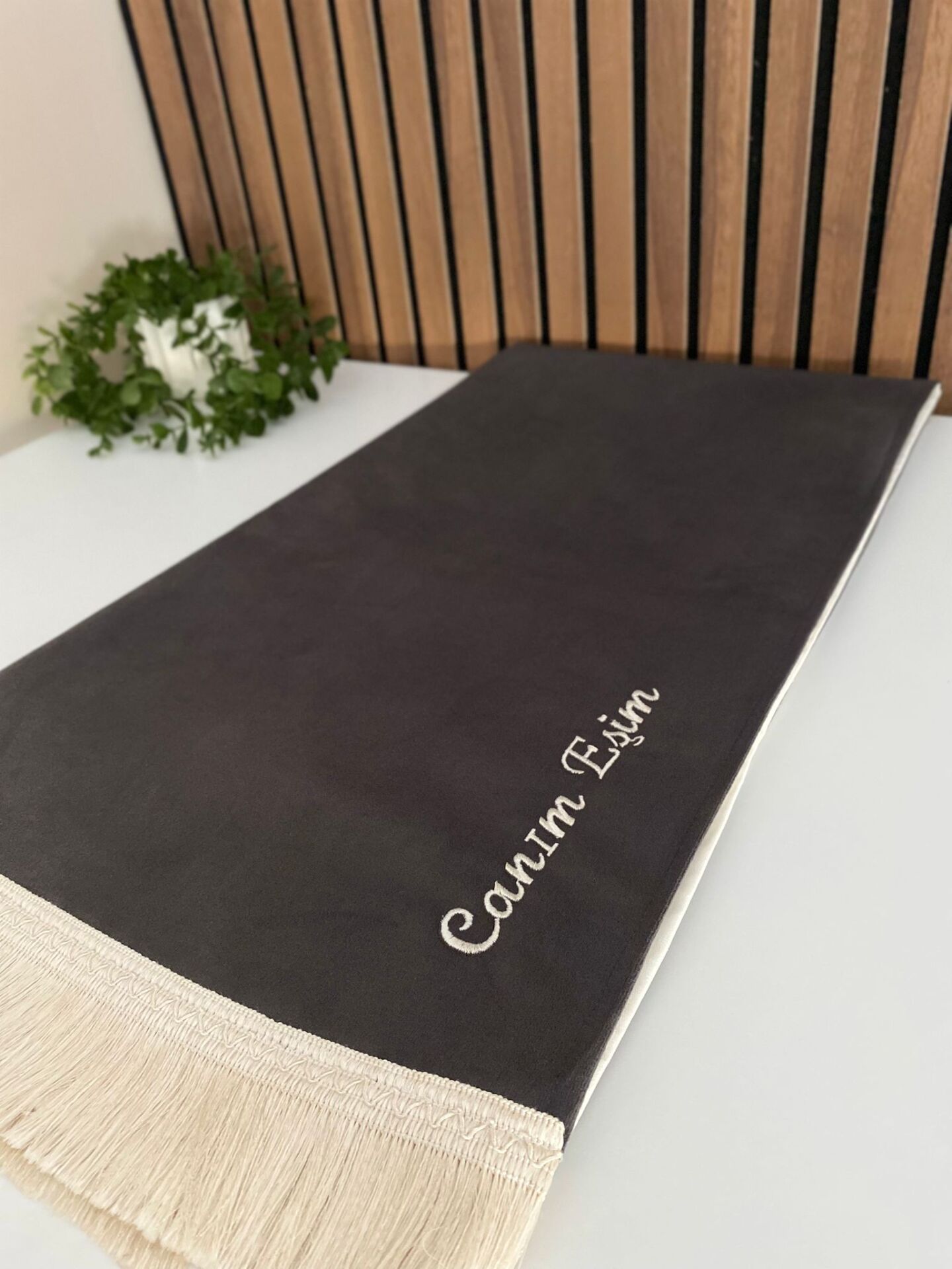 Canım Eşim Yazılı Seccade - Gri