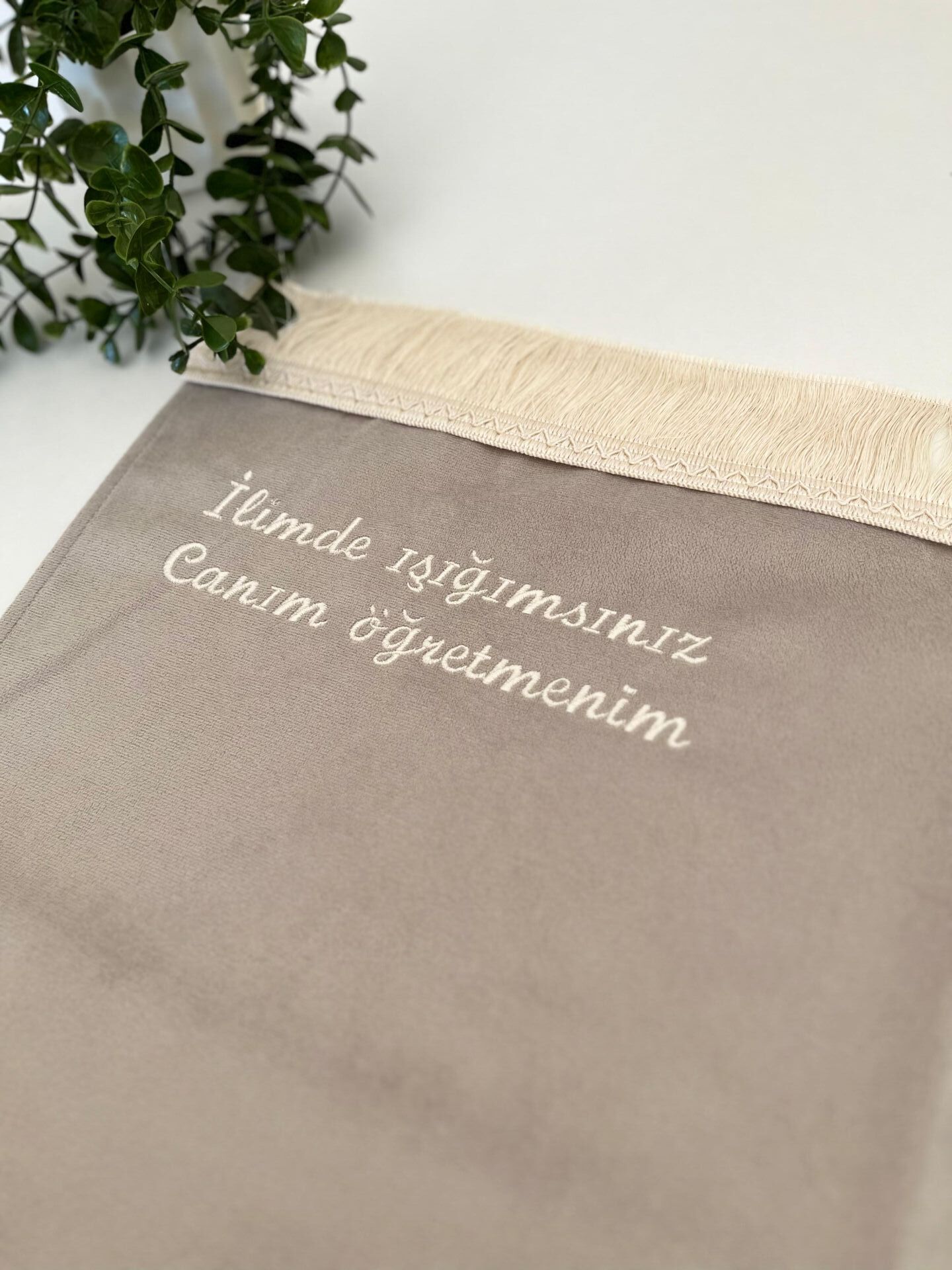 Gri Canım Öğretmenim Yazılı Seccade