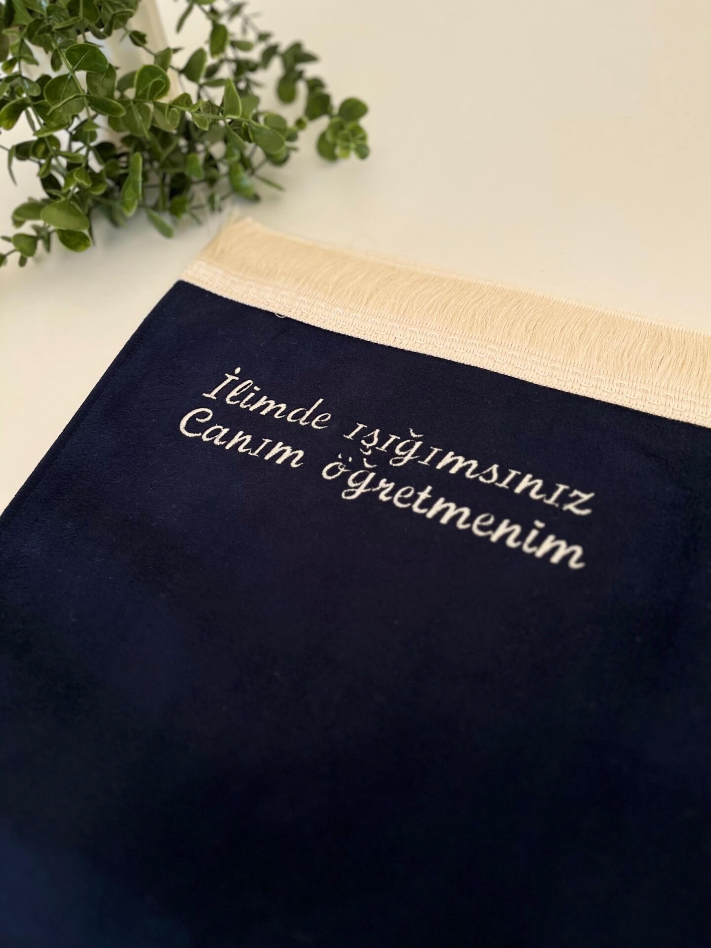 Lacivert Canım Öğretmenim Yazılı Seccade