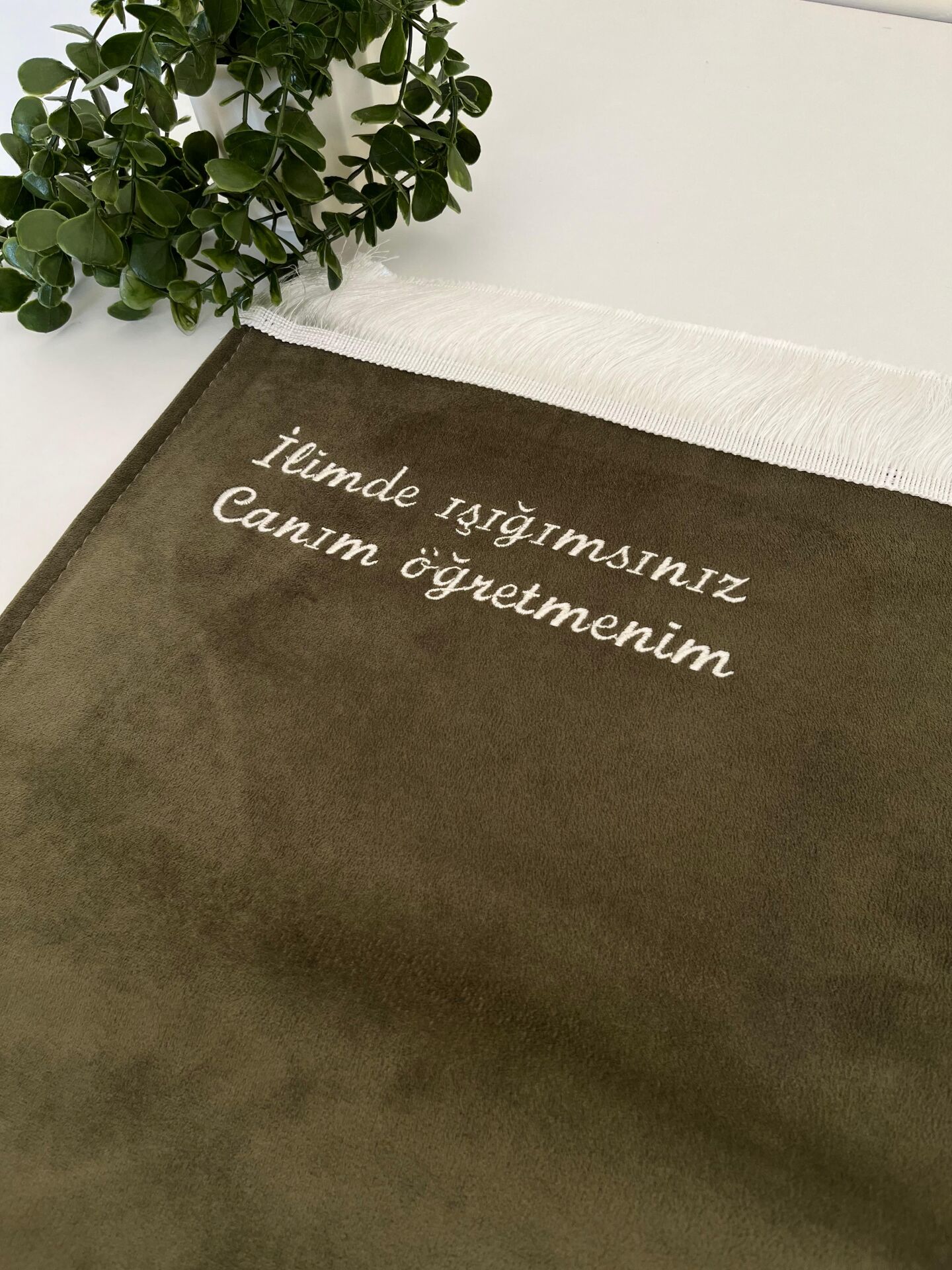 Haki Yeşil Canım Öğretmenim Yazılı Seccade