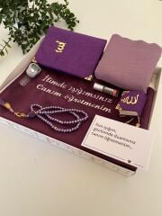 ÖĞRETMENLER GÜNÜ HEDİYESİ MOR SECCADE SETİ